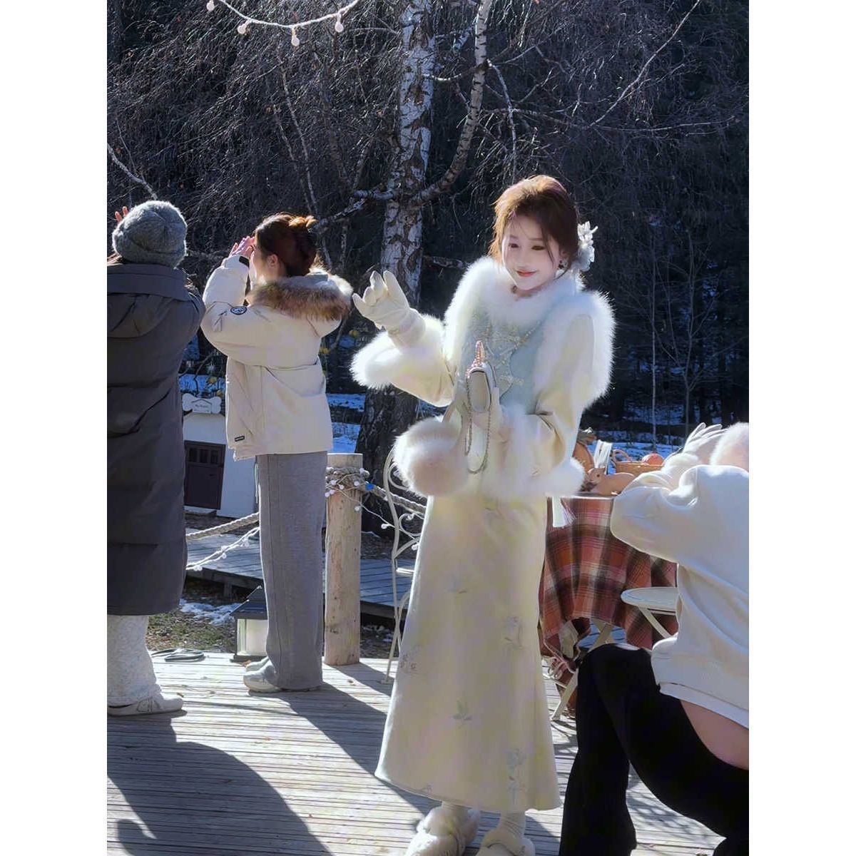 Winter Velvet Thickeneded Cheongsam Top and Skirt Suit for Women Chinese New Year New Chinese Style Dress Two-Piece Set