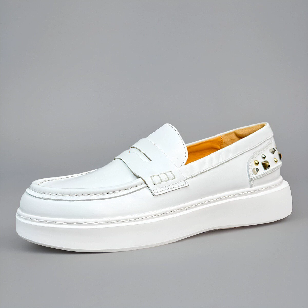 Маленькие белые туфли с толстой подошной белой фасоли кожаные мужские туфли с плоской подошвной рафу модной повседневной обуви для мужчин трансграничной оптовой