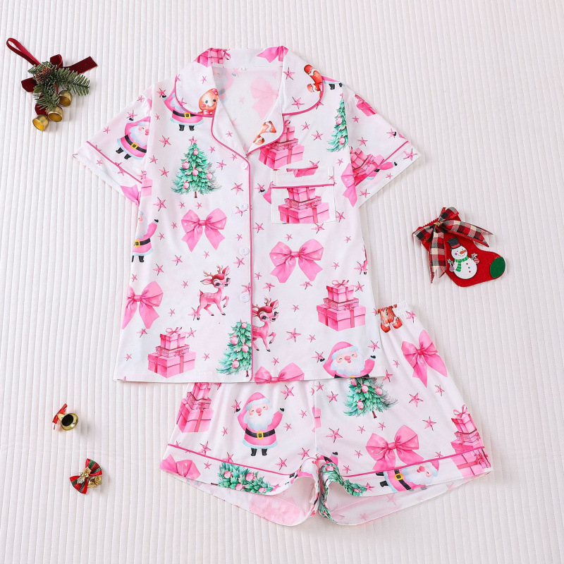 Qadın pijama dəsti, yaxalı, qısaqol və şort, Milad çapı