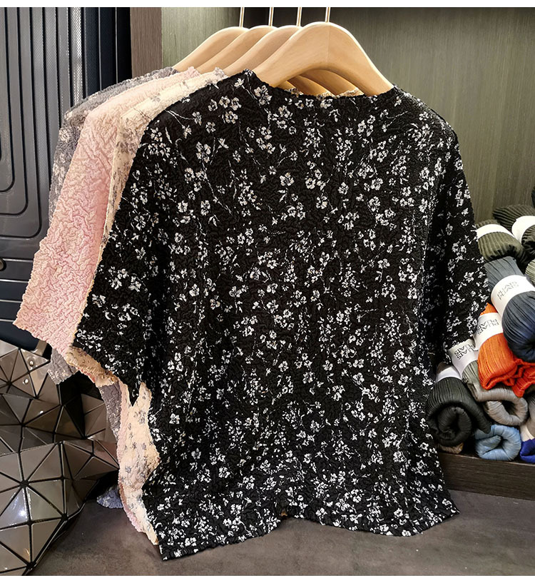 Áo thun cổ tròn tay ngắn hoa nhỏ cao cấp dáng rộng xếp ly nữ mùa hè — màu xanh nước biển, Màu đen, Màu hồng, Màu xám chi tiết 33