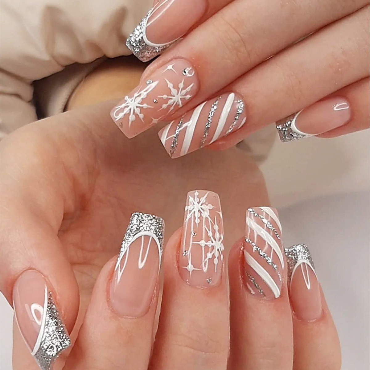 35g Weight press-on nails Nail Supplies Christmas Casual Sweet Stripe Snowflake ABS Press-on Nails 1 Set