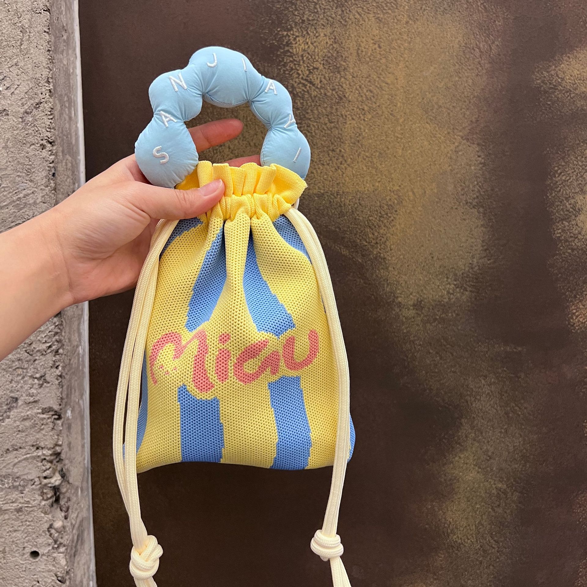 Miao yellow blue + blue handle