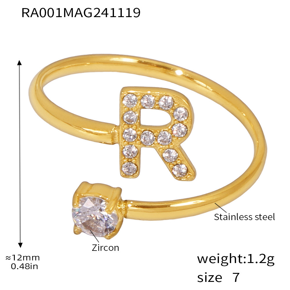 Qiong Yao Titanium Steel 26 letras con incrustaciones de circón Juego de joyas PVD chapado en oro real collar de retención de color pulsera anillo aretes