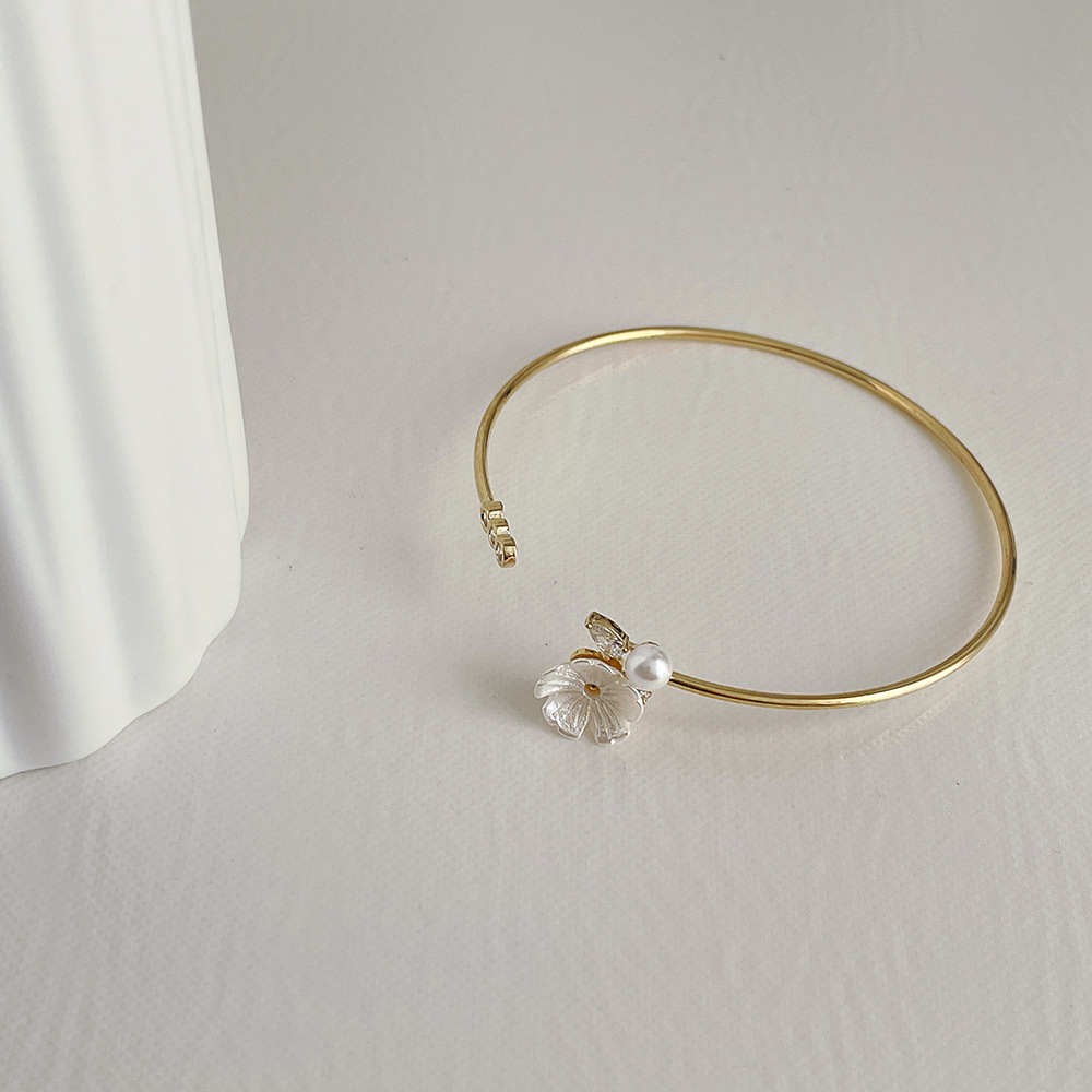 Fashion Flower Copper Inlay Pearl Zircon Bangle 1 Piece