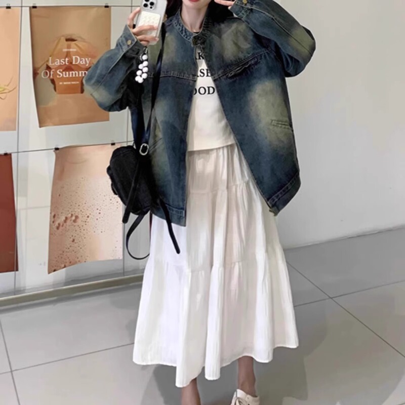American Retro Washed and Distressed Denim Jacket for Women, Autumn and Winter Style, with a Lazy Design and Workwear Style American Retro Washed and Distressed Denim Jacket for Women, Autumn and Winter Style, with a Lazy Design and Workwear Style