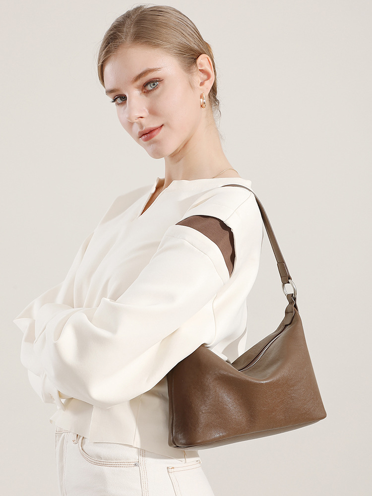 Leather retro classic summer one-shoulder bag
