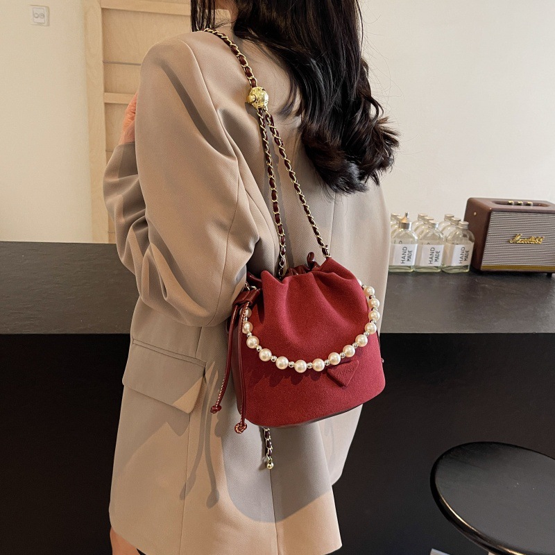 Bolso de cubo de textura transfronteriza 2025 nuevo bolso de mujer bolso de hombro esmerilado retro bolso de mensajero con cadena de cuentas