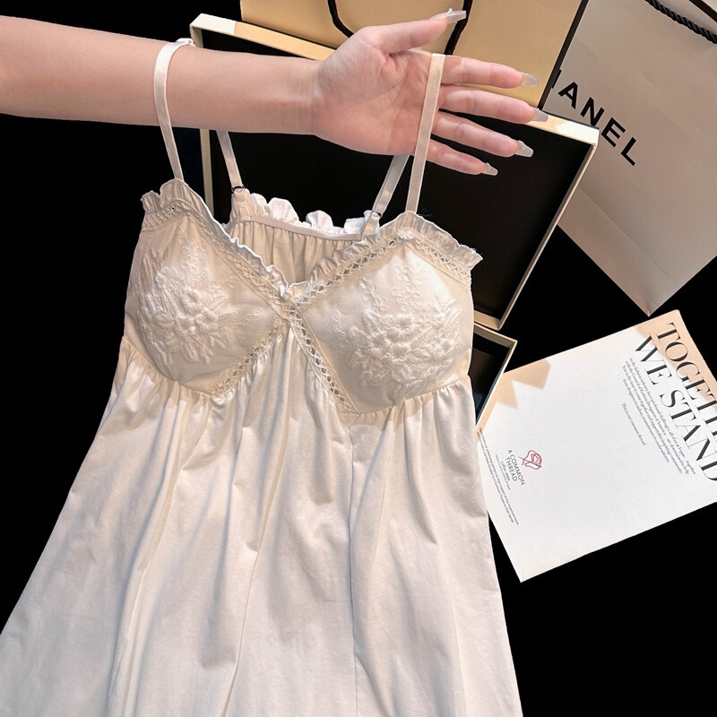 95% Cotton 5% Spandex Camisole Nightgown for Women, Summer Sexy Sleepwear with Chest Pads, Pure Desire Style, Palace Style, White Loungewear 95% Cotton 5% Spandex Camisole Nightgown for Women, Summer Sexy Sleepwear with Chest Pads, Pure Desire Style, Palace Style, White Loungewear