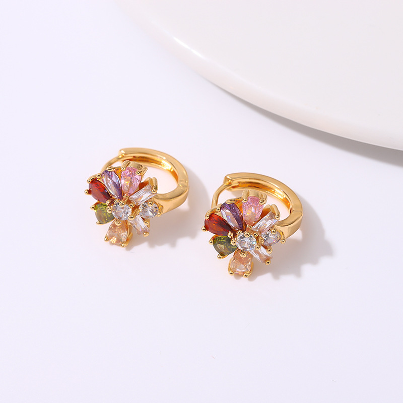 Europa y los Estados Unidos comercio exterior ins moda personalidad lujo ligero nicho color zircon pendientes de orejas de cobre micropantalón 18K