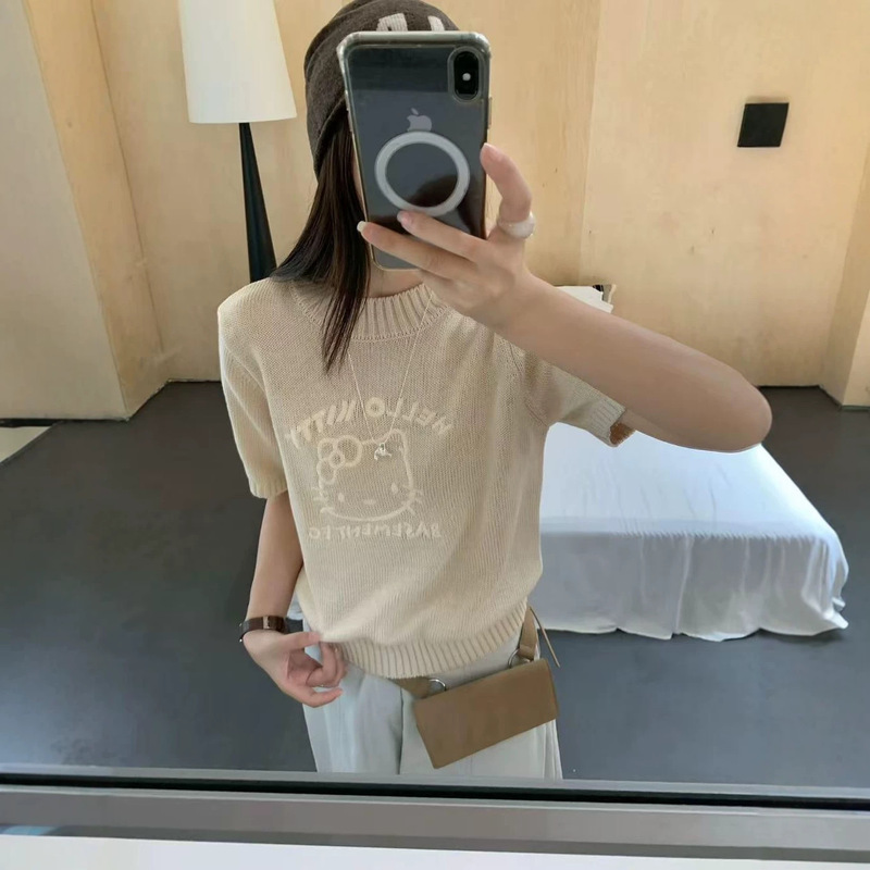 Hello Kitty co-branded short-sleeve knit top for women 2026 new style short slim-fit cartoon jacquard Y2K fashion