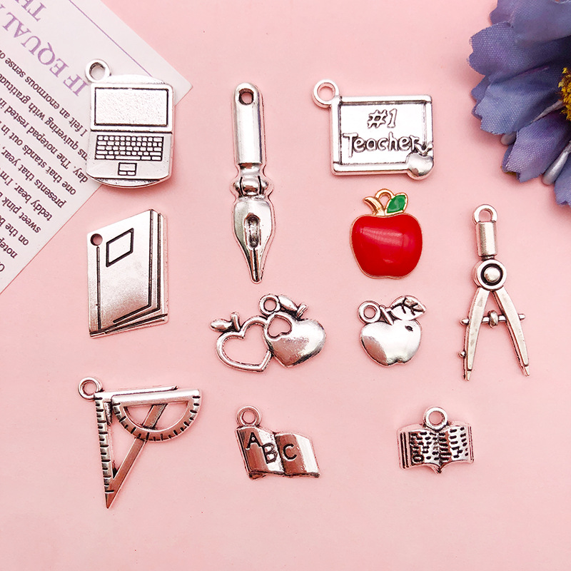 Mixto 20 Día del Maestro suministros pequeño colgante Apple llavero marcador creativo diy pulsera collar accesorios de joyería
