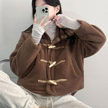 韩国chic冬季保暖羊羔毛夹棉里牛角扣外套女小众设计感减龄短上衣