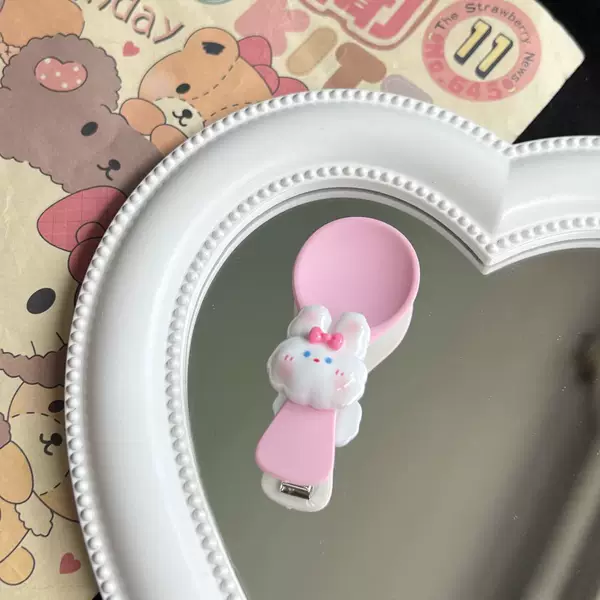 Hairgrip, rabbit, pig
