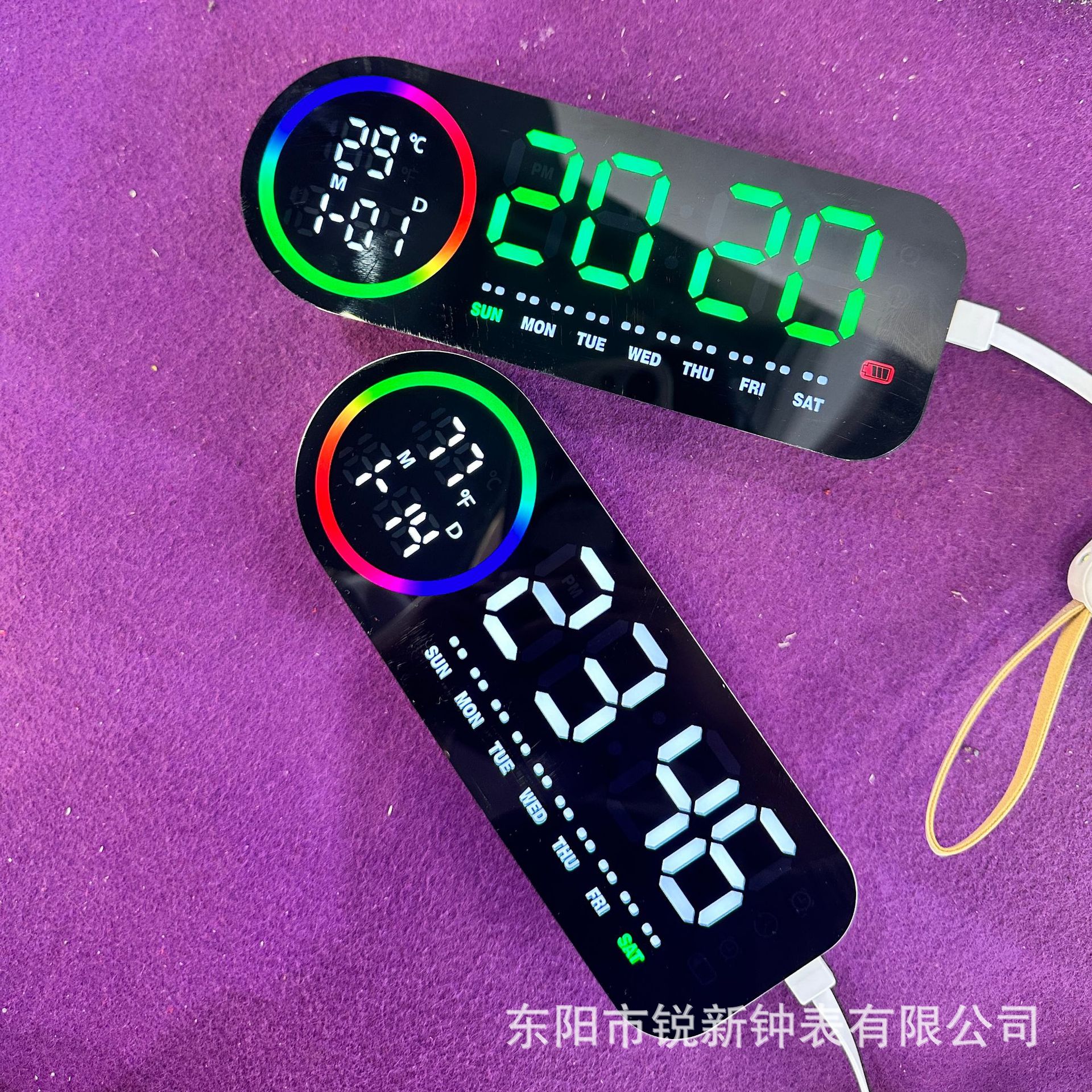 Venta caliente de Amazon viene con un reloj de apertura, pantalla grande simple, reloj electrónico LED, banda de reloj, fecha, dos grupos de relojes de alarma 2708