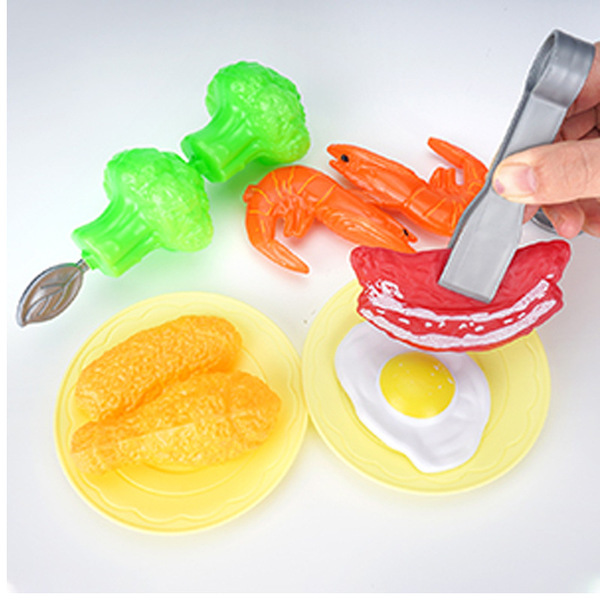Realistic family cognitive toy