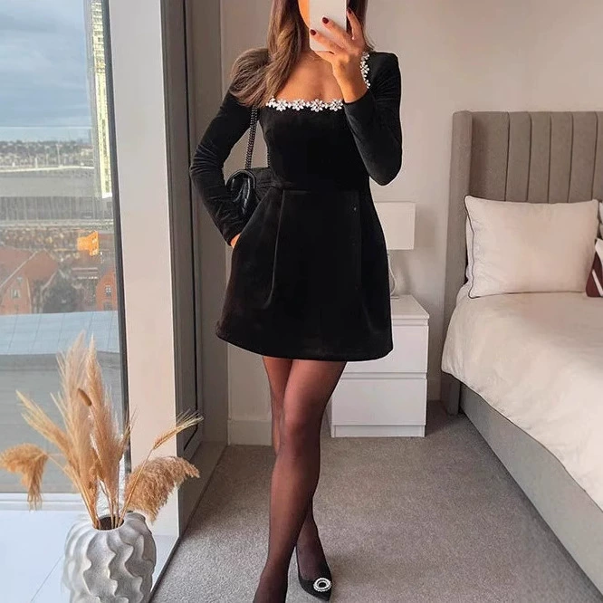 Европейская и американская трансграничная Весна 2024 года, женское платье, элегантное короткое модное платье с квадратным воротником и жемчужными кружевами