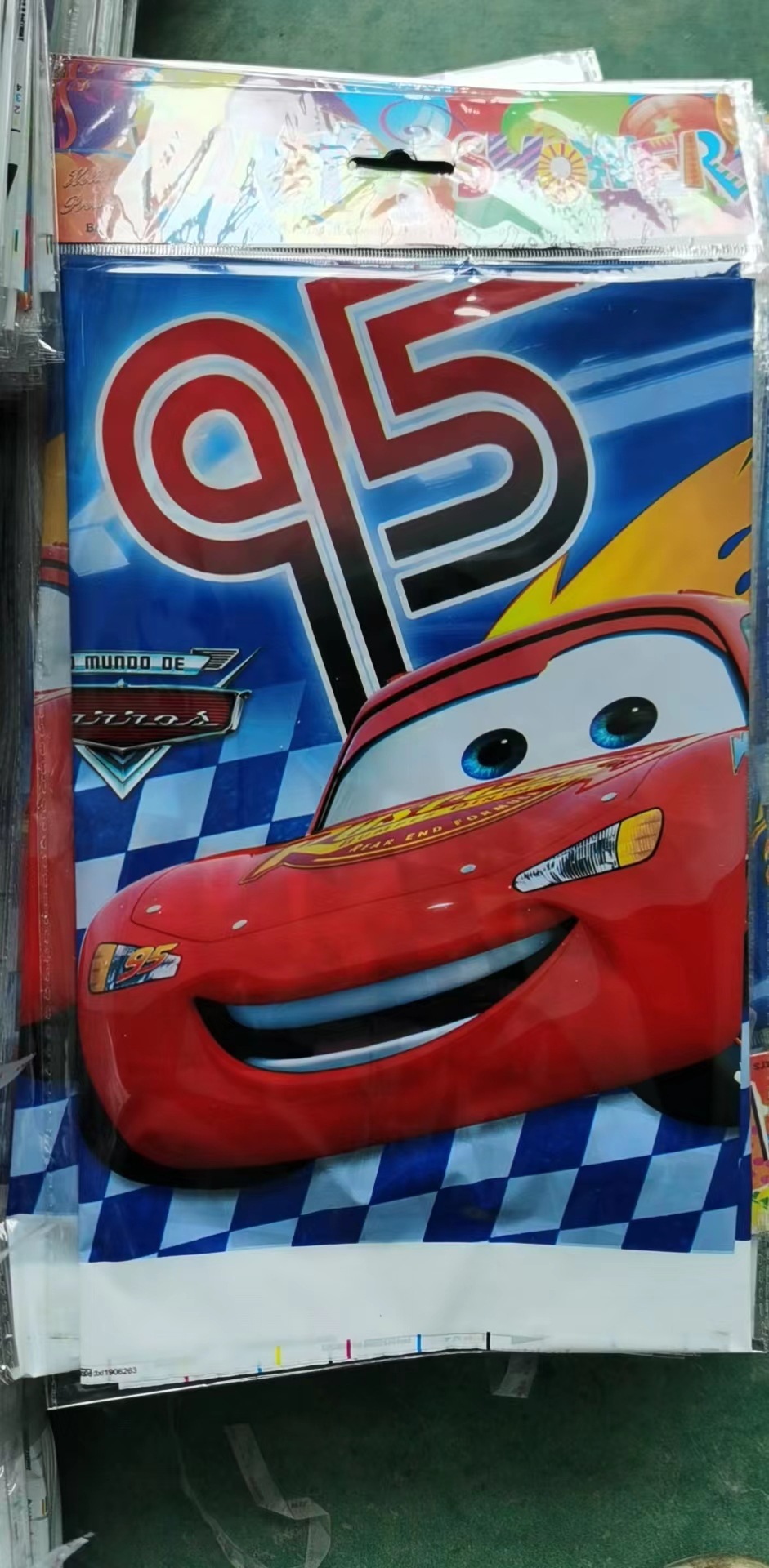 Traje de fiesta de cumpleaños taza de papel mantel banderín partido vajilla traje decoraciones del partido