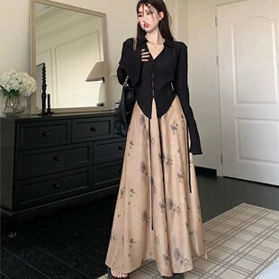 ����ʽ���L���b�L���r��Ů�b��������ϵ�U��Շ��а���ȹѝ�ɼ���