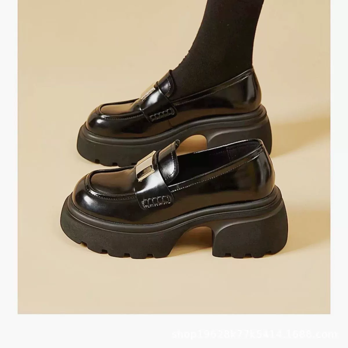 2024, весенние новые маленькие кожаные туфли без шнуровки в британском стиле, студенческий стиль, универсальные женские лоферы на мягкой подошве с толстой подошвой