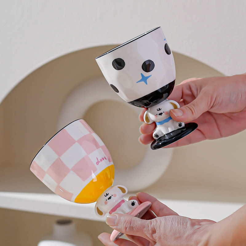 Cerámica de alto valor pintada a mano adorable cachorro taza de pie alto pareja taza de marca regalo de cumpleaños taza de agua para chicas