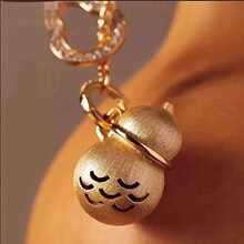 �����ֺ��J��ɫ�yɫ���朕r�аٴ�߼��к��s���Գ������|����