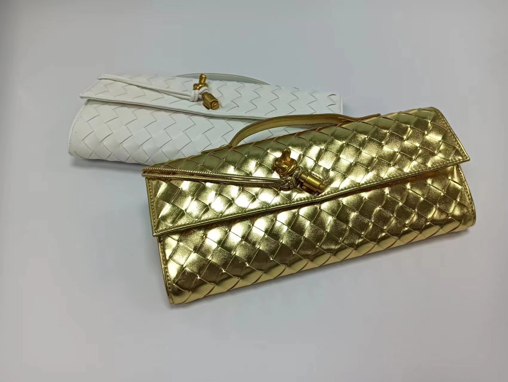 Túi clutch da bò dệt thủ công phong cách Pháp đeo chéo một bên vai — Cà phê, Trắng be, Xám nhạt, Xanh cỏ chi tiết 17