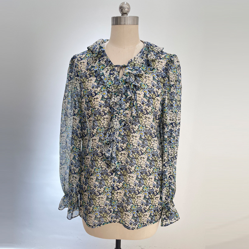 러플 네크 라인 레이스-파란색과 흰색 꽃