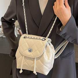 双肩包女时尚2024韩版小众设计菱格链条双肩背包小型女士白色背包