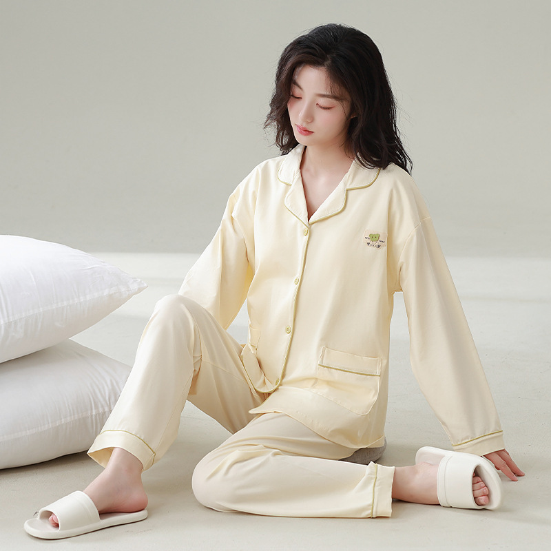 パジャマの女性の秋の純綿は胸のパッドの長袖を持っています。|undefined