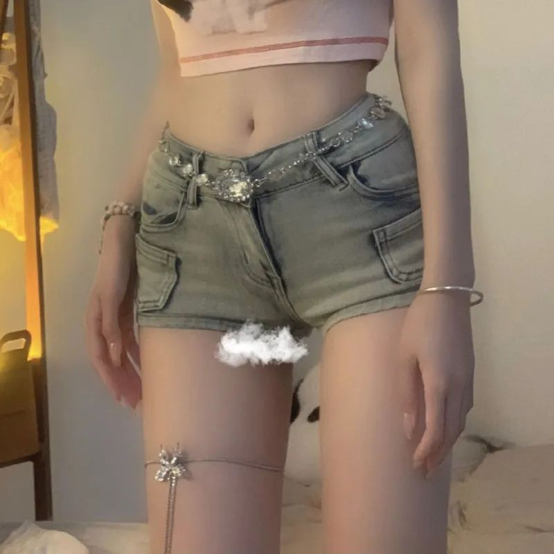 아메리칸 스타일 스파이스 소녀 레트로 낮은 허리 데님 슈퍼 반바지 여성 2024 년 여름 새로운 슬림 핏 슬리밍 쉬스 와이드 레그 핫 팬츠