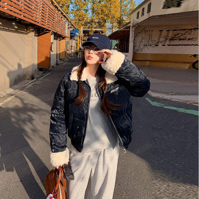 复古纯色字母刺绣羊羔毛拼接翻领棉衣外套女冬季防寒加厚羽绒棉服