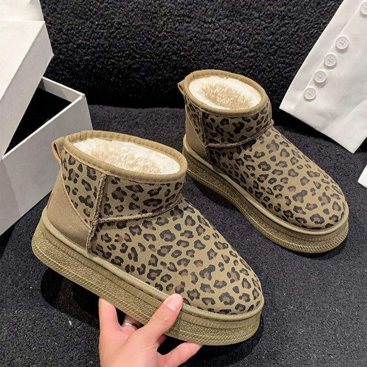 Плюшевая толстая леопардовая узорчатая снежная сапоги женский 2024 зимний новый педаль модные теплые хлопчатобумажные сапоги женский оптом