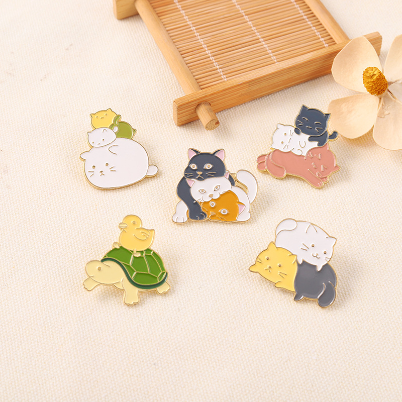 Cartoon Style Cat Alloy Stoving Varnish Brooches display picture 6