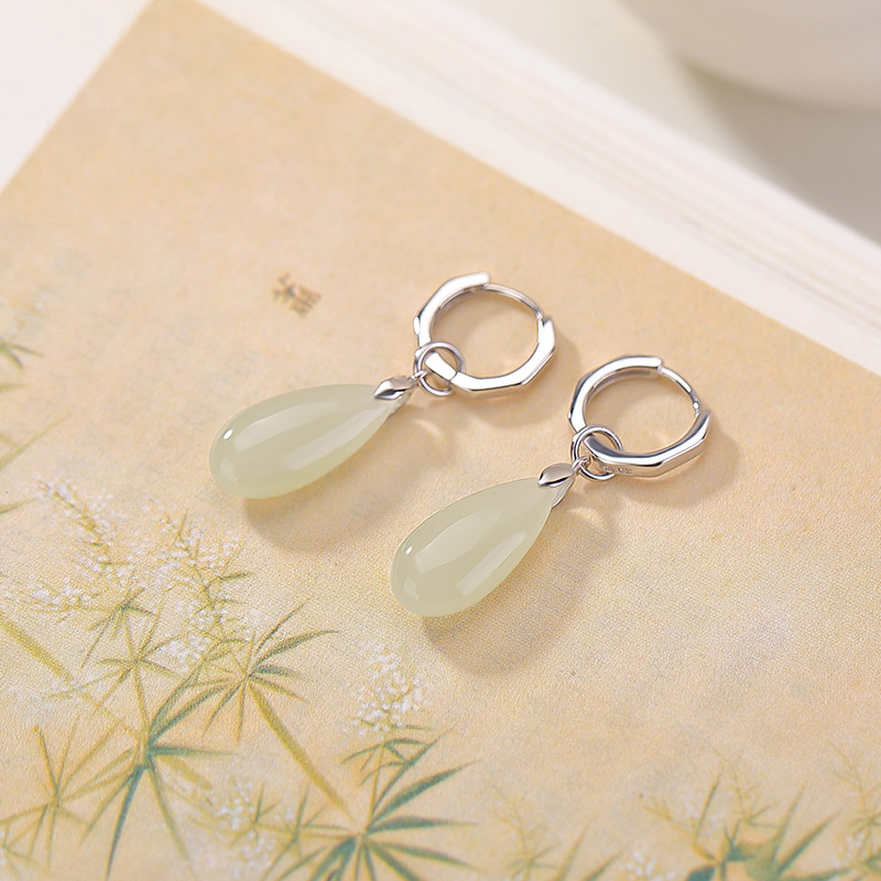 Bông tai dài giọt nước bạc S925 đính ngọc Hetian phong cách đơn giản — một cặp