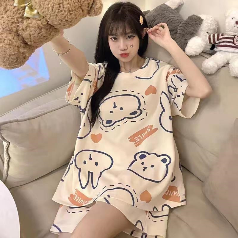 Pijama de mujer de verano de manga corta pantalones cortos delgados en 2025 nuevo conjunto de ropa de casa de dibujos animados de verano para mujeres se puede usar fuera