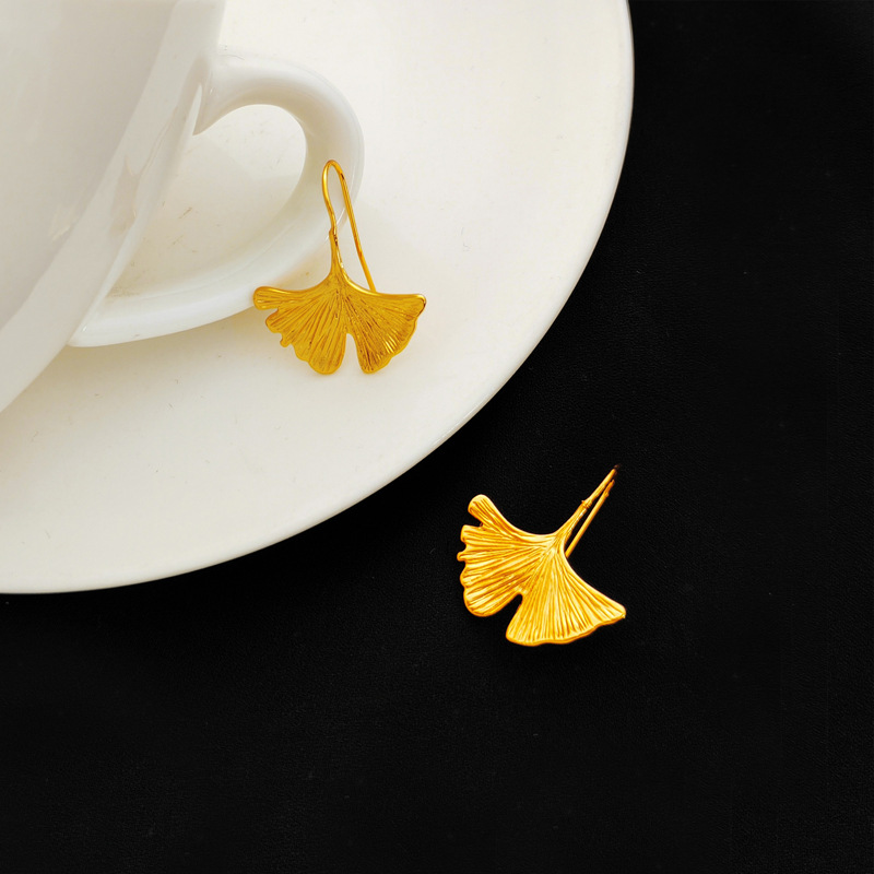 Retro Ginkgo Leaf Copper Plating Earrings 1 Pair