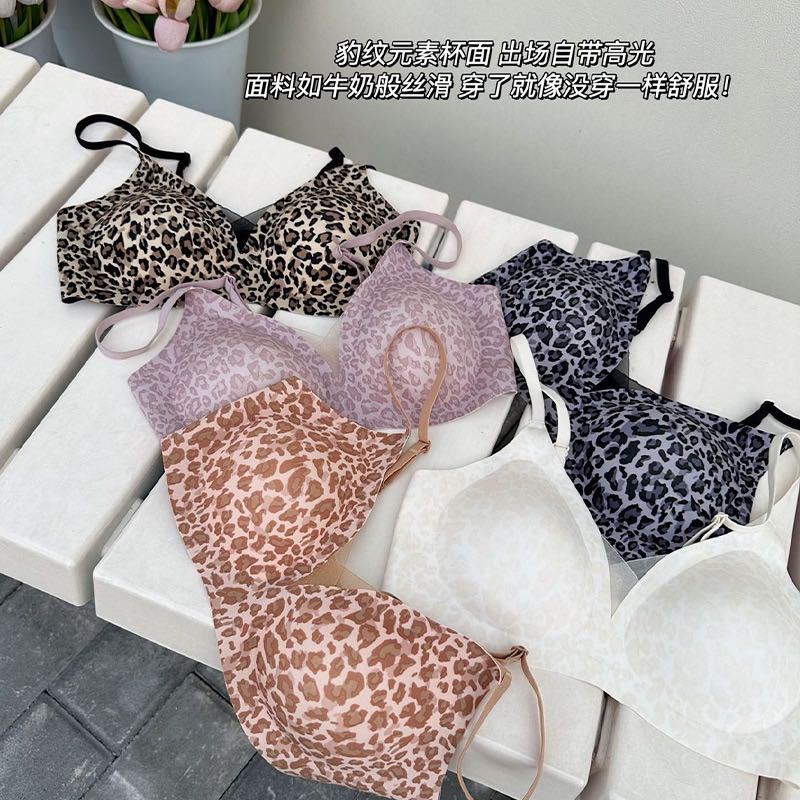 Ventas directas de fábrica comercio electrónico transfronterizo Sudeste de Asia Vietnam Tailandia damas burbujas encaje pecho pequeño recogido sujetador Tovin