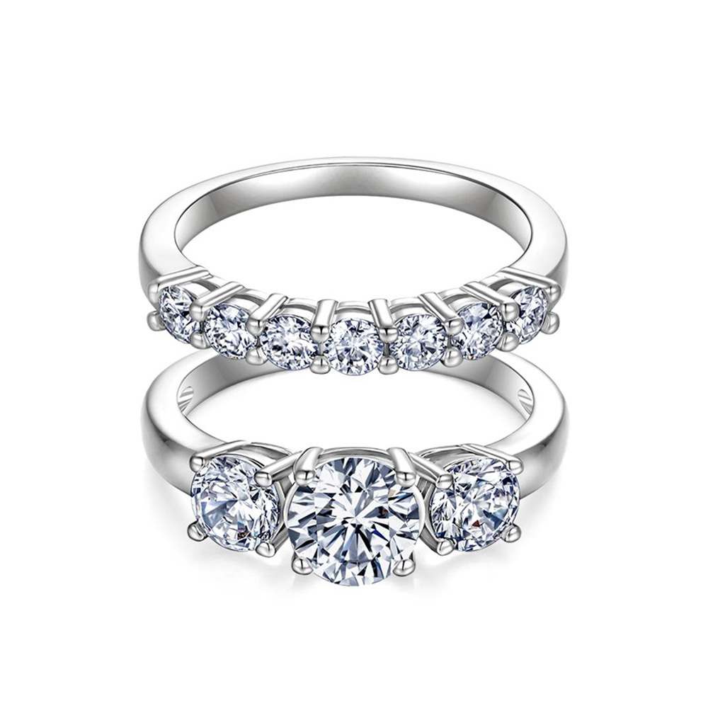 classic wedding ring with zircon