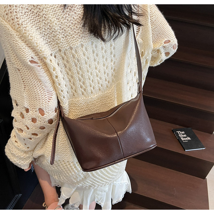 Korean commuter versatile underarm bag for women 2025 New summer fashion dumpling bag Niche single-shoulder crossbody bag trend undefined
