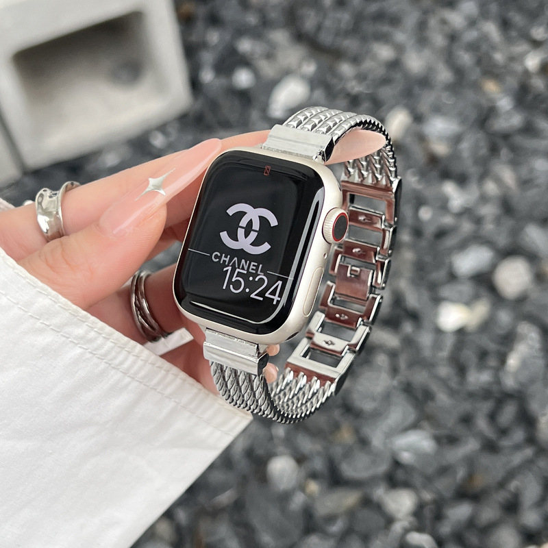 Suitable for Apple Watch10 Apple Watch 987654 Generation Se Fashionable Cut Out Breathable Metal Bracelet Watch