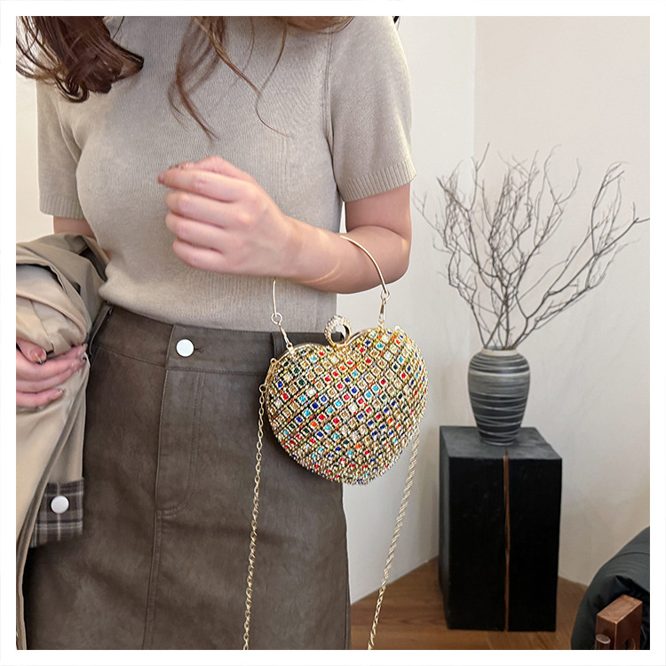 Plata Colores Oro Metal Forma De Corazón Diamante De Imitación En Forma De Corazon Bolsos De Noche display picture 24