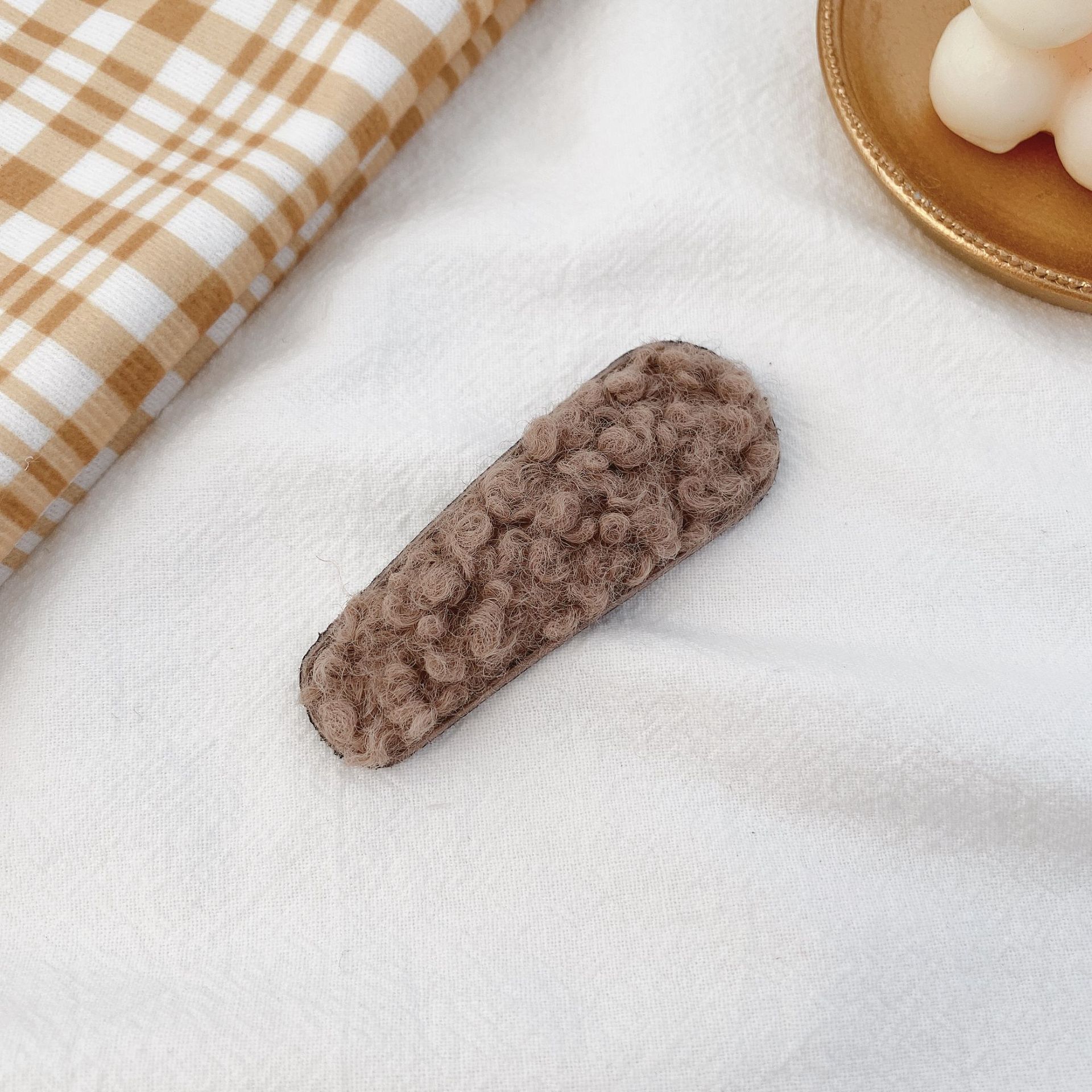 Horquilla peluda de las mujeres sombreros de estilo coreano lindo tejido de horquilla de pato amarillo flequillos clip pequeño lado otoño e invierno accesorios para el cabello mujeres