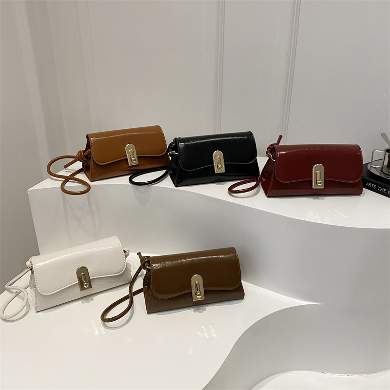 Bolso de bloqueo retro de estilo extranjero para mujeres 2024 nueva moda bolso cuadrado de moda moda bolso de hombro de moda