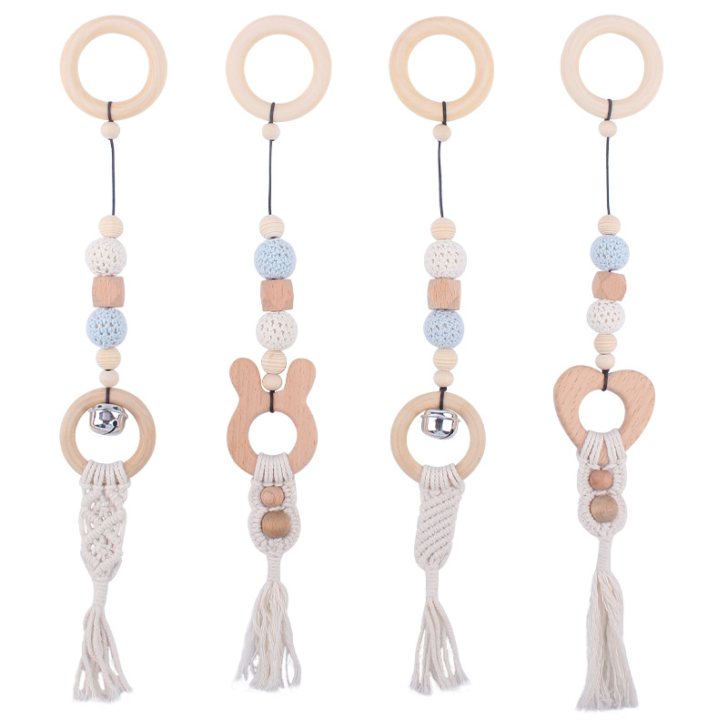 Suministros para bebés animales Mordedor de haya tejido hecho a mano colgante de cuatro piezas rack de fitness para niños juguete colgante de coche