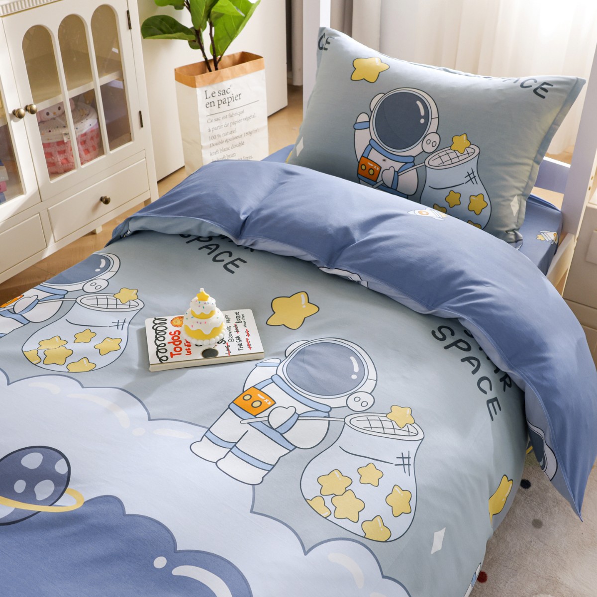 Dormitorio de estudiantes algodón de tres piezas de ropa de cama de algodón sábanas de cama de cama de cuatro piezas de colchón único conjunto de seis