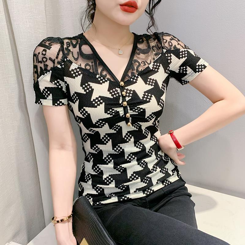 European Spring and Summer New Style T-Shirt Original Design V-Neck Sexy Mature Women's Lace Splicing Short-Sleeved Women's Fashion Top