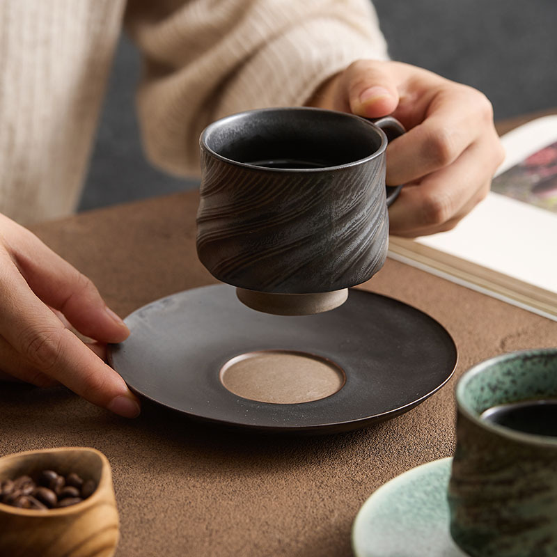 Ins sombra taza de café pequeña taza de cerámica exquisita set de taza de arte japonesa retrógrada hecha a mano taza de té de la tarde