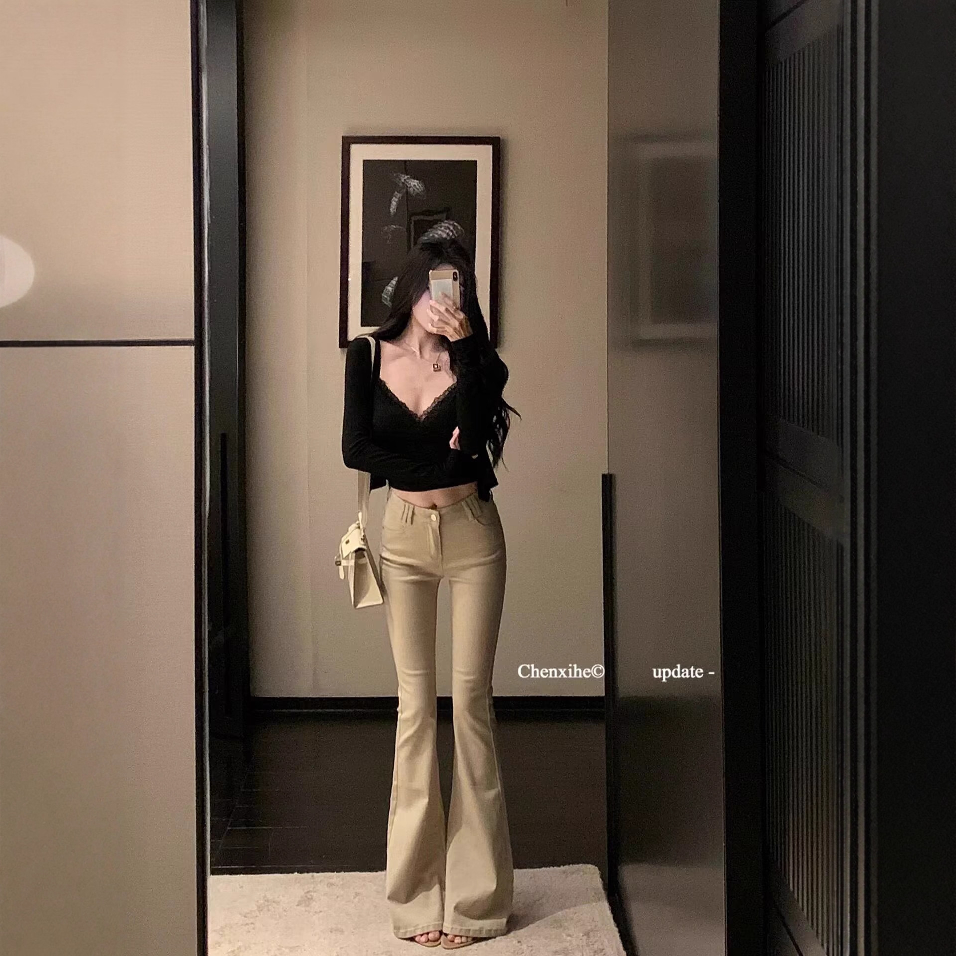 Vintage Metal Button Flared Jeans for Women 2025 New Slim Fit Design Flare Pants Trend