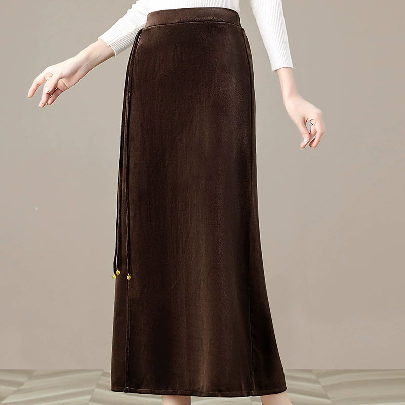 Новая вельветовая юбка для женщин на весну и осень 2025 года, новая модная и стильная длинная юбка ниже колена для женщин среднего возраста.