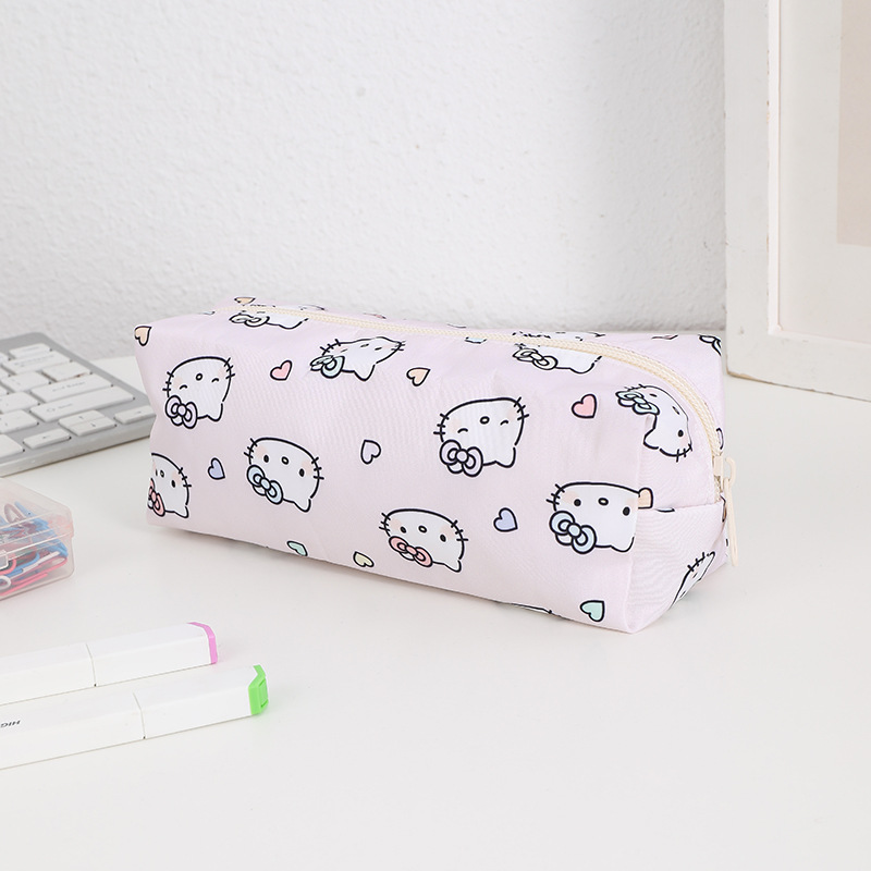 핑크 나비 고양이